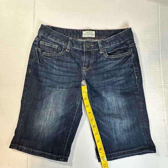 Aeropostale Women's Size 1/2 Blue Denim Bermuda Jean Shorts Zip Up Faded - Picture 3 of 7